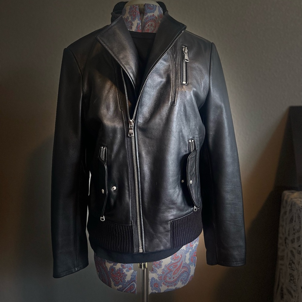 Luxurious Black Leather jacket _Lambskin Brand New